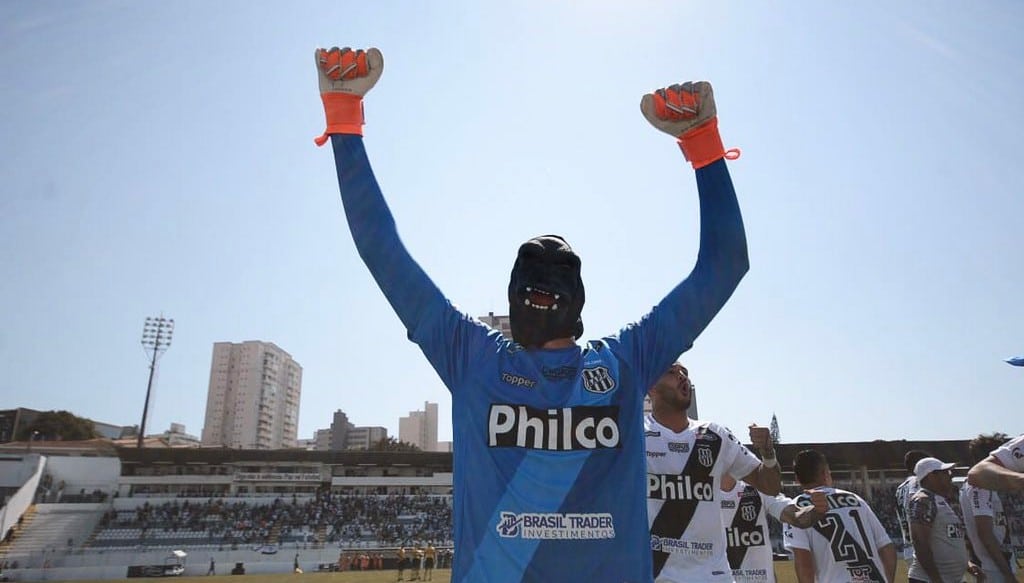 A Ponte Preta teve um anivers&aacute;rio saboroso, ao ganhar mais um cl&aacute;ssico contra o Guarani