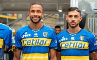 Camisa reserva do Parma faz referência ao histórico título da Copa da Uefa de 1998/99