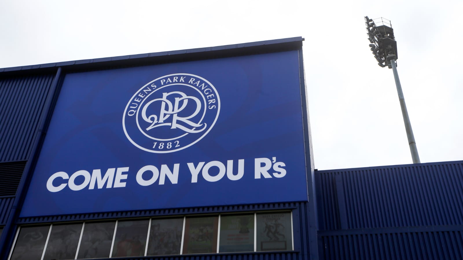 Sub-18 do QPR abandona partida na Espanha depois de ouvir insultos racistas e imita&ccedil;&otilde;es de macacos
