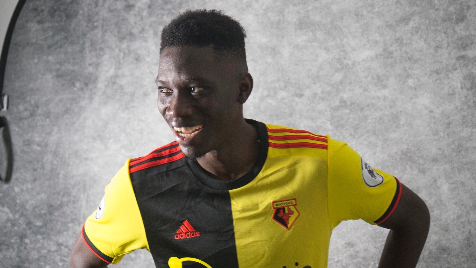 Neg&oacute;cio mais caro da hist&oacute;ria do Watford, Sarr &eacute; uma nova promessa a se observar na Premier League