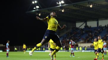 Oxford United 4 x 0 West Ham foi a mais estrondosa das três eliminações de times da Premier League