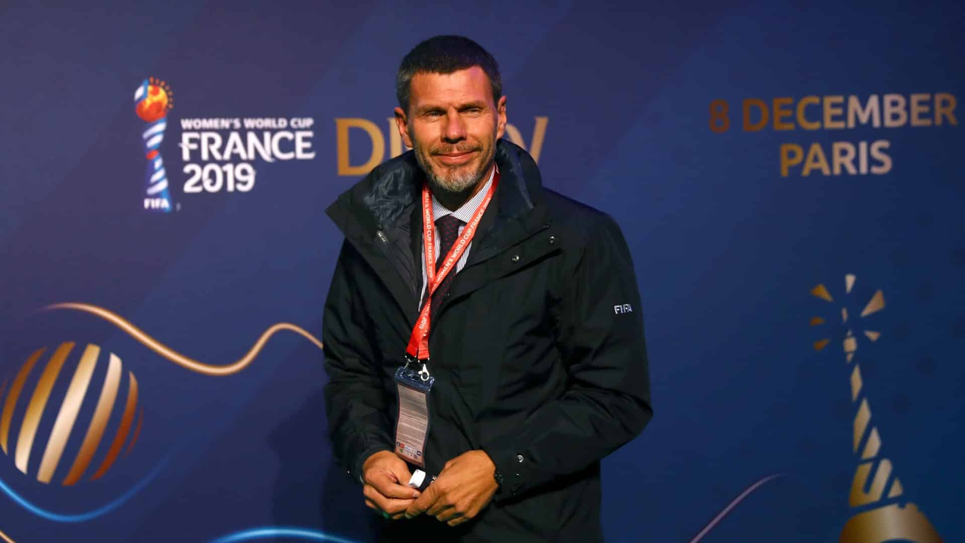 Boban: &ldquo;O Milan &eacute; um grande clube que n&atilde;o pode aceitar ficar no meio da tabela&rdquo;
