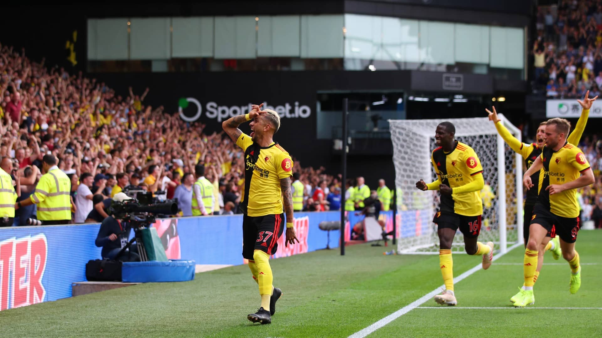 Depois de come&ccedil;ar vencendo, Arsenal entrega a rapadura com falhas da defesa no segundo tempo