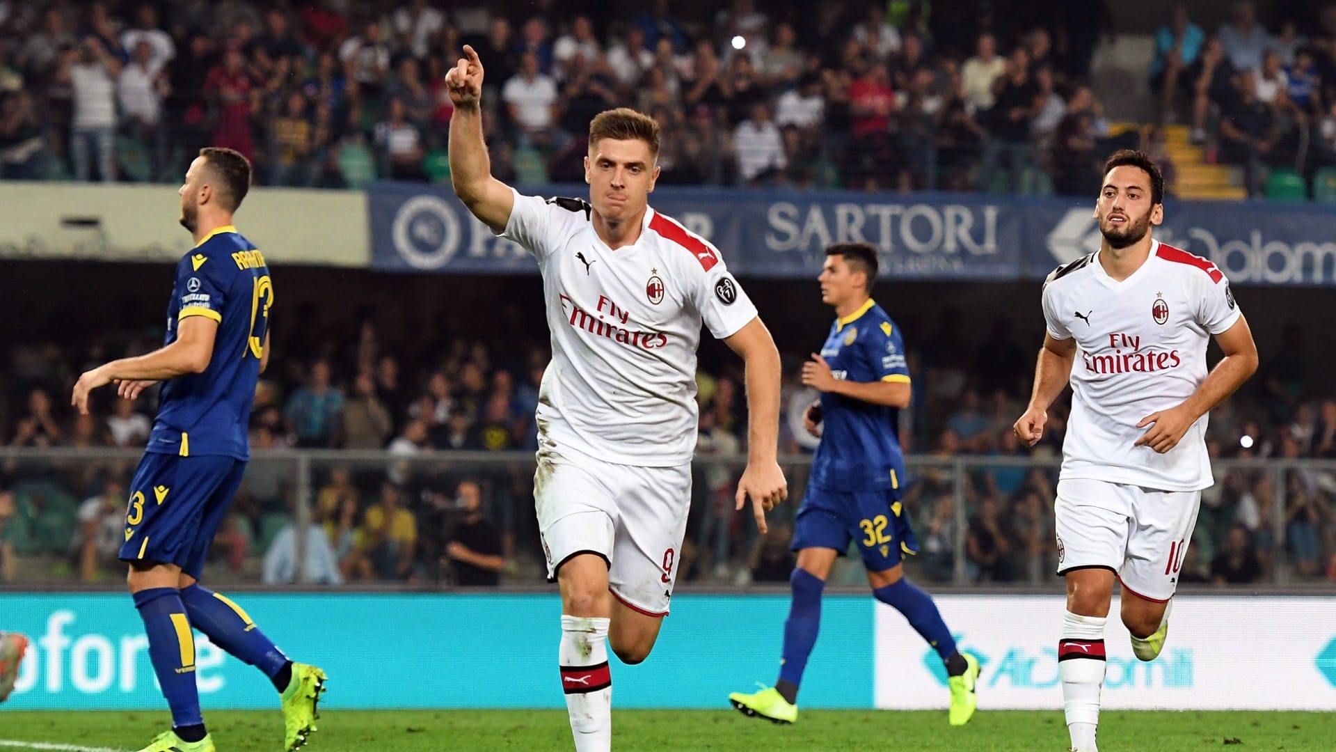 Milan sua para vencer Verona e Giampaolo diz que time precisa ser mais coletivo