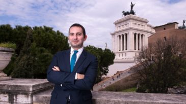 Ministro de esportes da Itália: “Me comprometo a eliminar o racismo dos estádios”