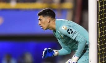 Andrada voltou a sofrer gols após 11 jogos sem ser vazado, mas alcançou recordes históricos na Argentina