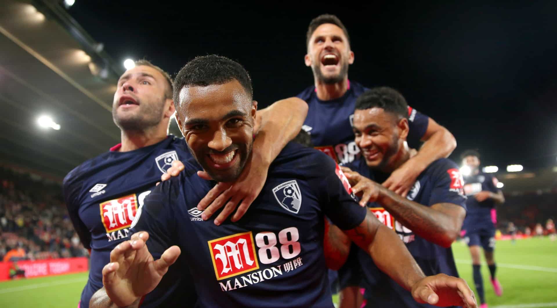 O Bournemouth anotou um dos gols mais f&aacute;ceis da temporada e dorme na terceira coloca&ccedil;&atilde;o