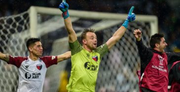 Herói contra o Galo, Burián também superou um drama pessoal para chegar à decisão da Sul-Americana