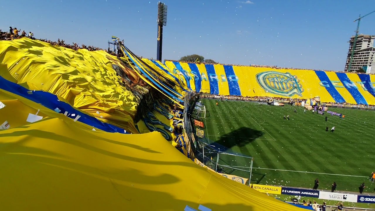 O fant&aacute;stico recebimento do Rosario Central ganha uma beleza diferente filmado direto das arquibancadas