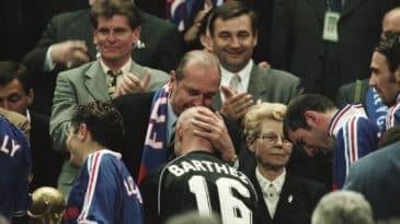 Jacques Chirac enxergou a força do futebol e soube atrelar sua imagem ao PSG e à seleção francesa