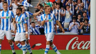 Uma caneta e, depois, uma tacada de sinuca: Odegaard deu uma linda assistência e segue sob os holofotes na Real Sociedad