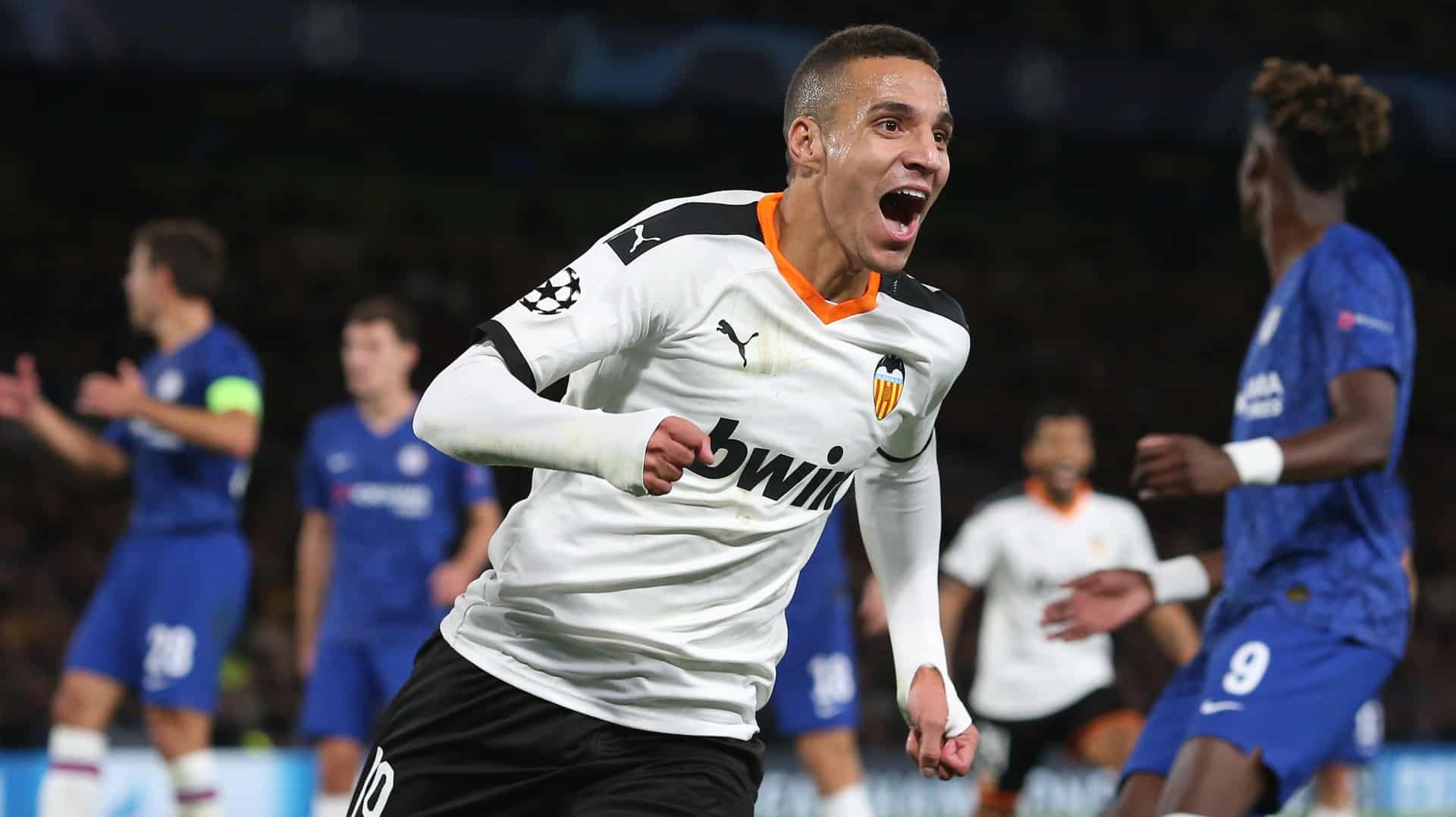 Ap&oacute;s o sil&ecirc;ncio pela crise, o Valencia deu sua resposta com uma grande vit&oacute;ria em Stamford Bridge