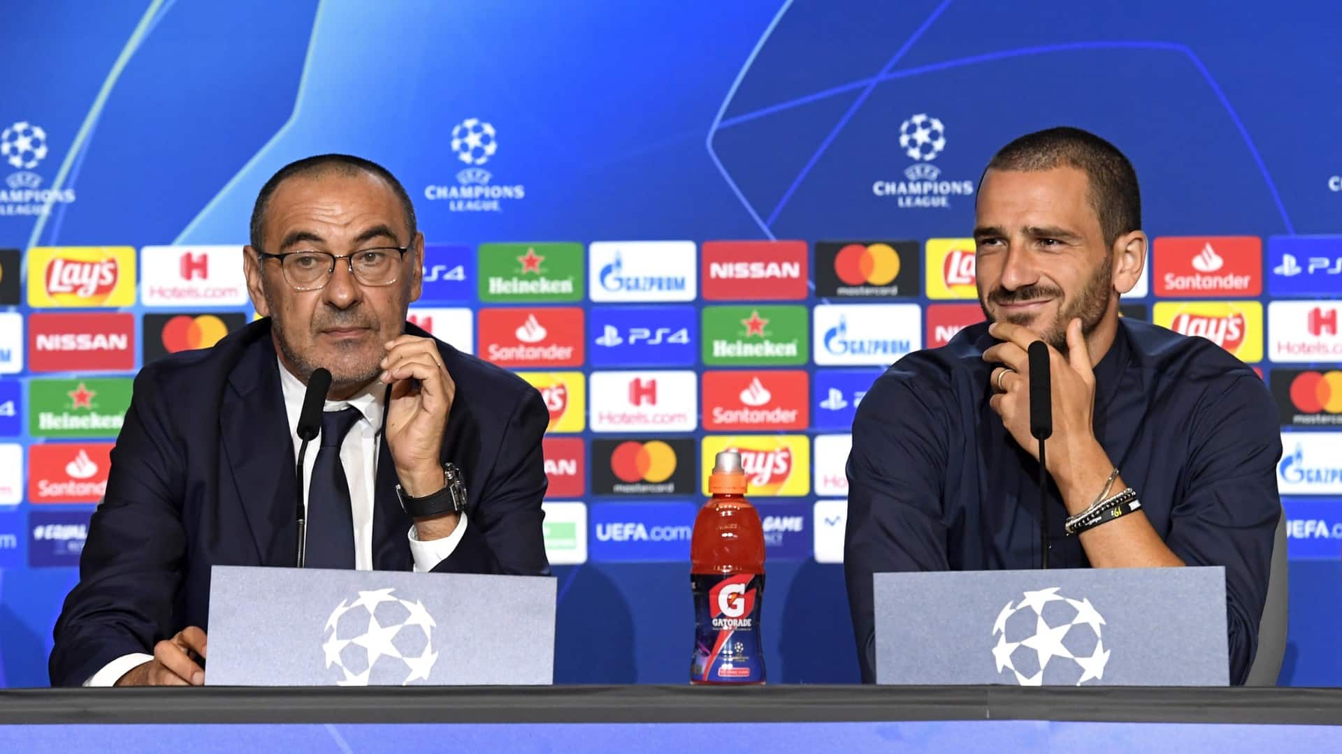 Bonucci: &ldquo;O que o treinador pede de n&oacute;s &eacute; mais ou menos o oposto do que est&aacute;vamos acostumados a fazer na defesa&rdquo;