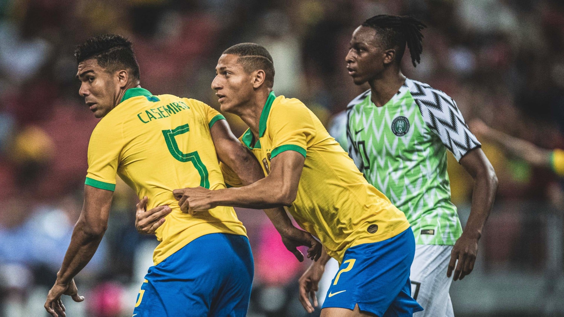 Sele&ccedil;&atilde;o brasileira nem joga bem, nem faz testes e empate com a Nig&eacute;ria foi apenas burocr&aacute;tico