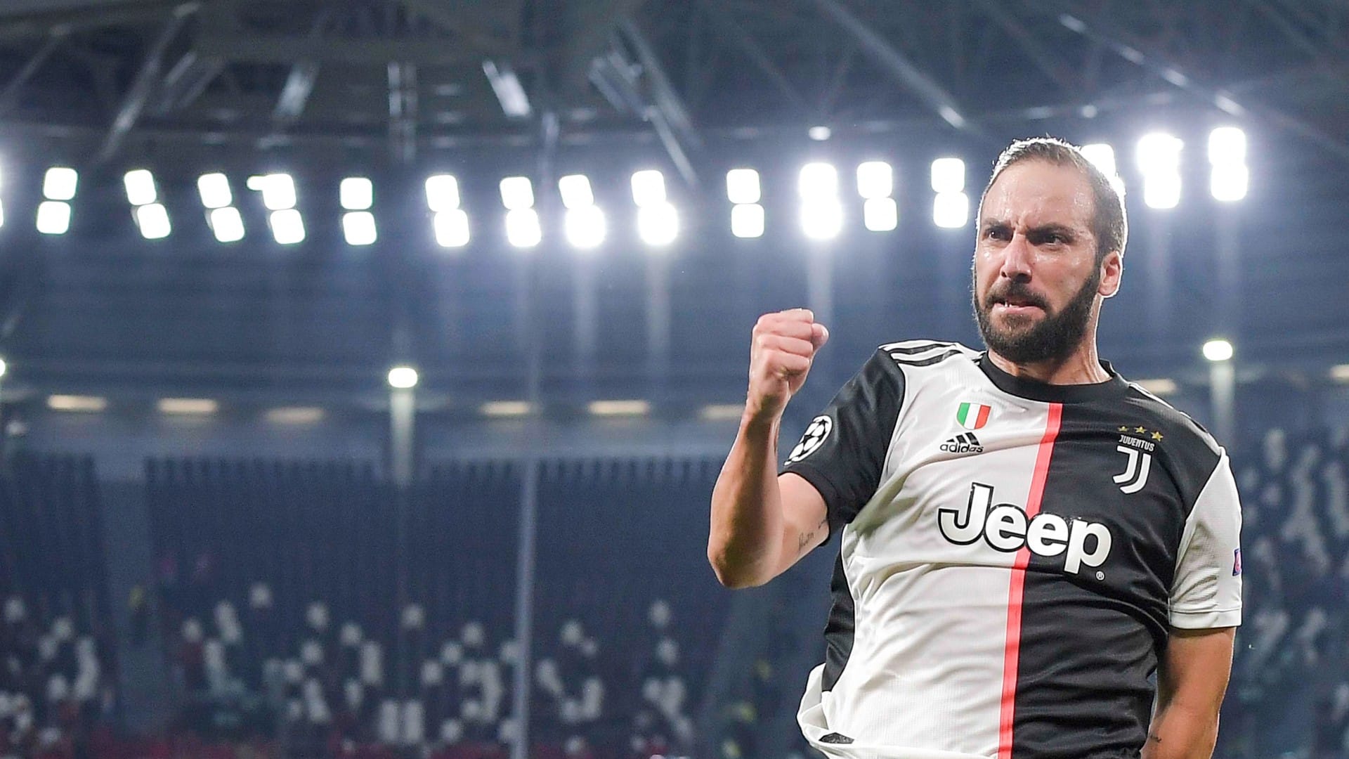 Higua&iacute;n rebate pecha de &ldquo;traidor&rdquo; por ter ido do Napoli &agrave; Juve: &ldquo;Disseram o mesmo sobre Ronaldo, Pirlo e outros&rdquo;