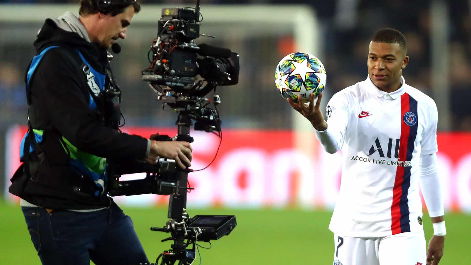 Mbappé entra no 2º tempo como um furacão para fazer hat-trick pelo PSG contra o Club Brugge