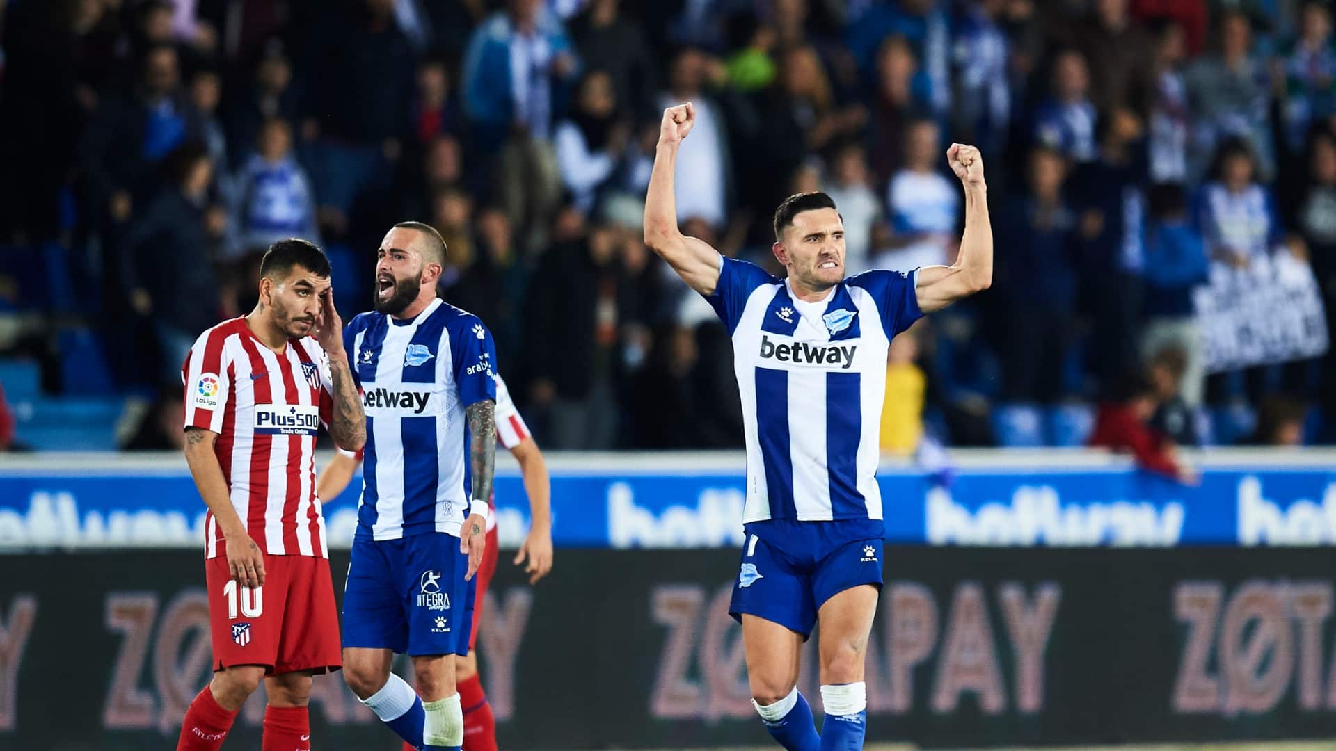 Lucas P&eacute;rez tirou um gola&ccedil;o da cartola para arrancar empate contra o Atl&eacute;tico de Madrid