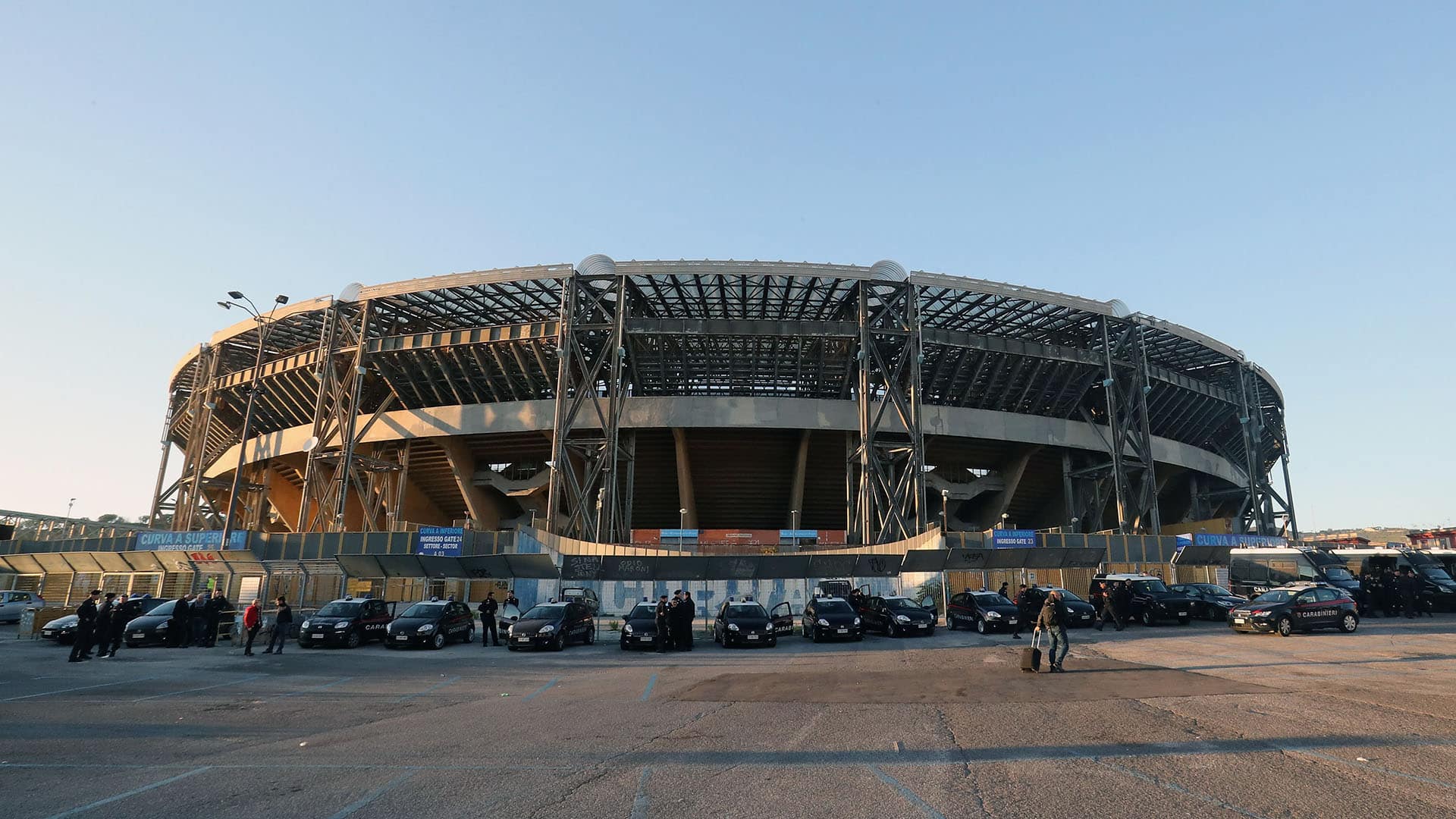 Depois de Juventus x Milan, Napoli x Inter tamb&eacute;m &eacute; adiado na Copa da It&aacute;lia e complica calend&aacute;rio