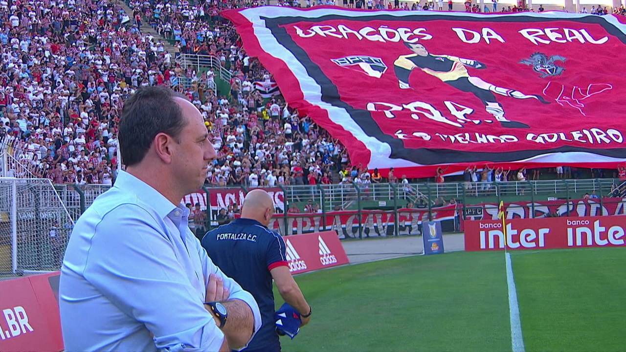 Rog&eacute;rio Ceni ganhou uma emocionante recep&ccedil;&atilde;o no reencontro com a torcida do S&atilde;o Paulo