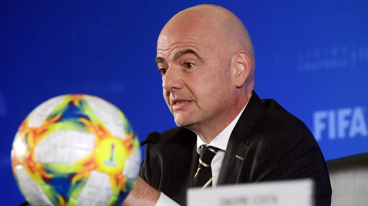 Fifa confirma o novo Mundial de Clubes &agrave; China, mas j&aacute; lida com cr&iacute;ticas &agrave; sua escolha