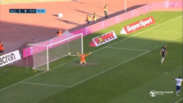 Time na Croácia se engana, comemora bola que não entrou e concede um gol facílimo ao adversário