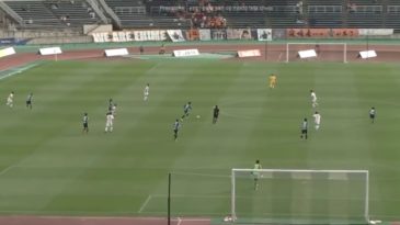 Time japonês marcou duas vezes de antes do meio campo – em menos de dois minutos