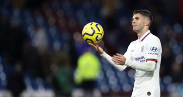 Pulisic lavou a alma e inaugurou sua contagem pelo Chelsea logo com um hat-trick