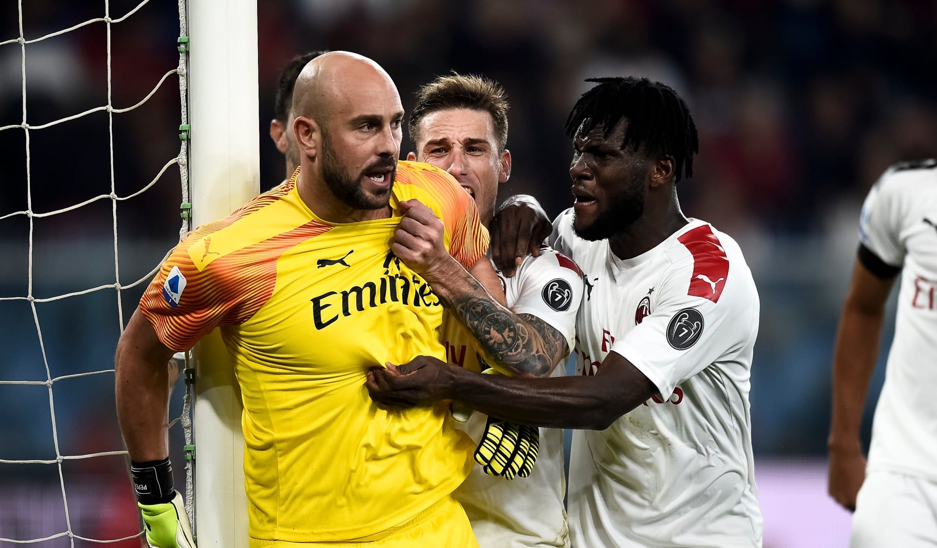 Do inferno ao c&eacute;u: Reina tomou um franga&ccedil;o, mas garantiu a vit&oacute;ria do Milan ao pegar um p&ecirc;nalti nos acr&eacute;scimos