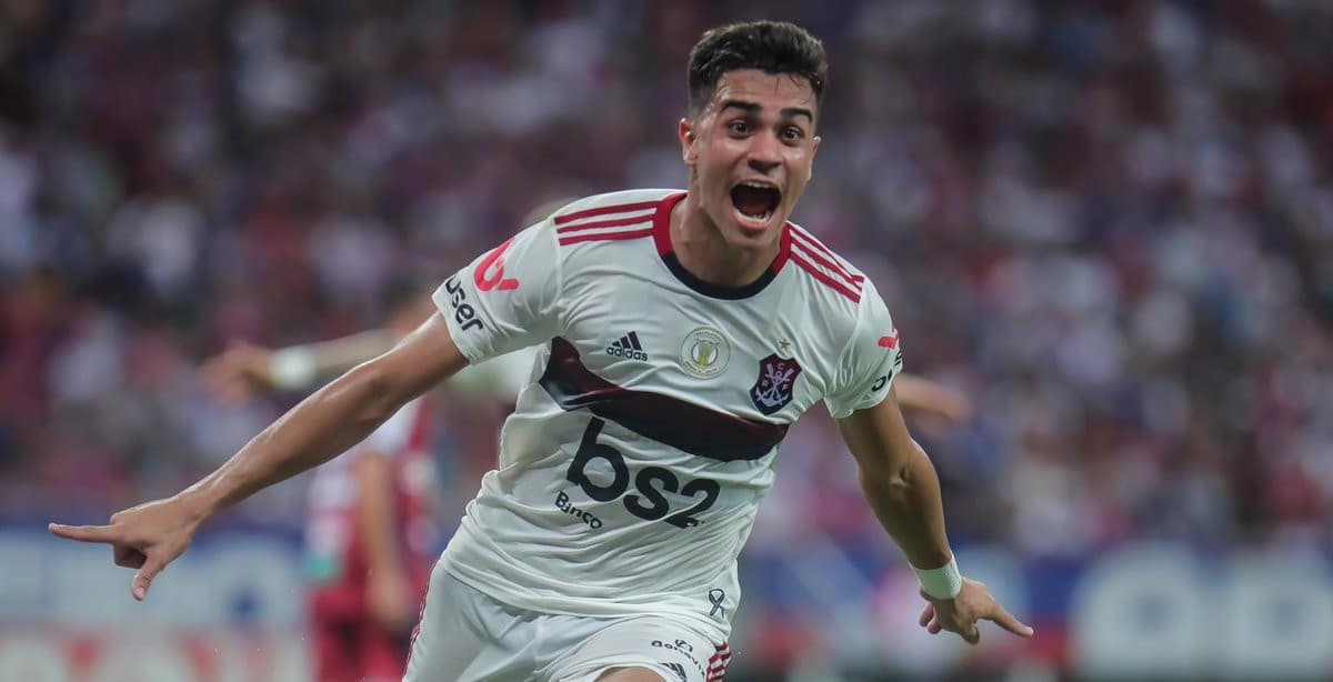 Reinier n&atilde;o demorou para justificar o esfor&ccedil;o do Flamengo: sua presen&ccedil;a j&aacute; fez a diferen&ccedil;a na virada sobre o Fortaleza