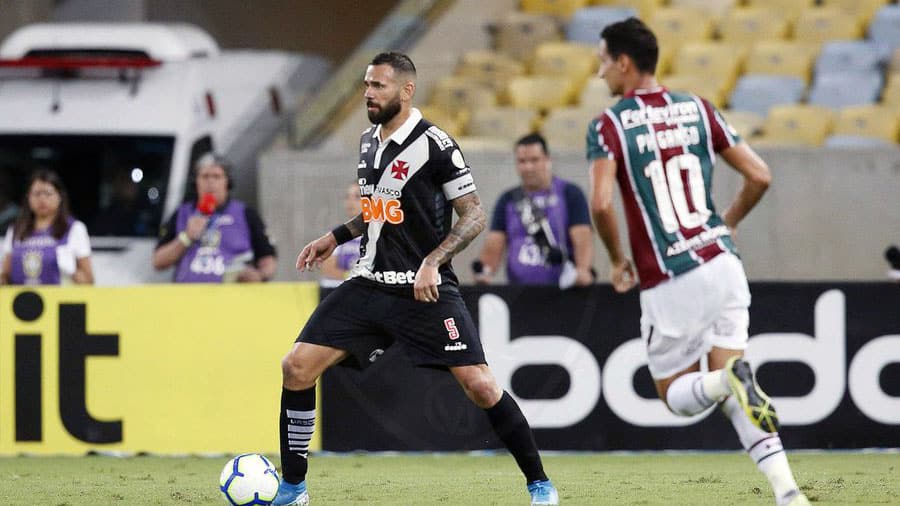 Chutando muito e acertando pouco, Fluminense é quem leva a pior no empate sem gols com o Vasco