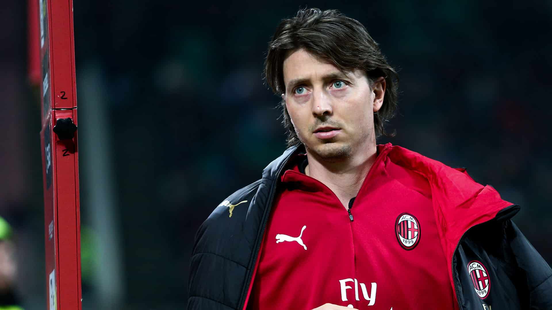 Montolivo anuncia aposentadoria aos 34 anos e acusa: &ldquo;D&aacute; para dizer que o Milan me for&ccedil;ou a parar&rdquo;