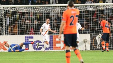 A Roma teve uma vitória dominante em Istambul para encaminhar sua classificação