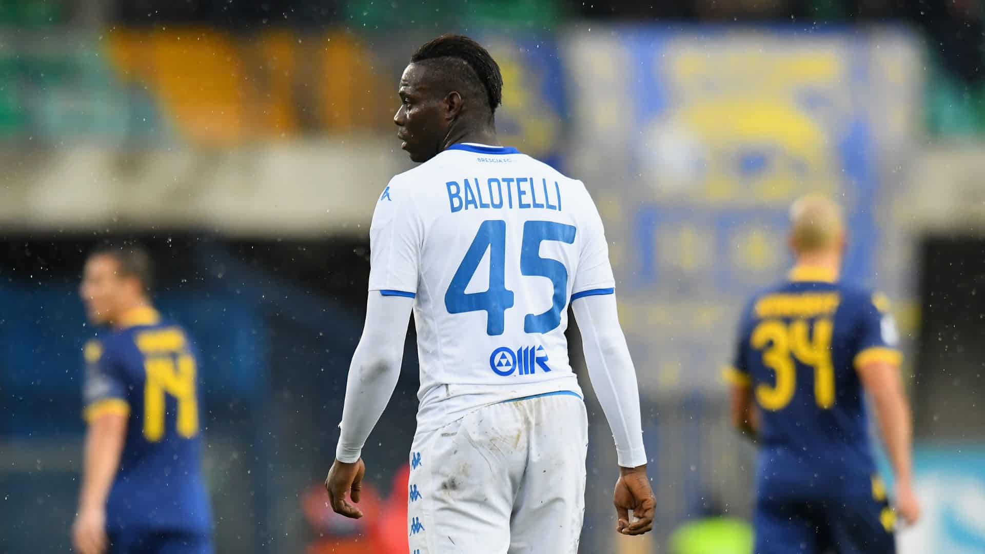 O futebol italiano est&aacute; normalizando o racismo de uma maneira revoltante