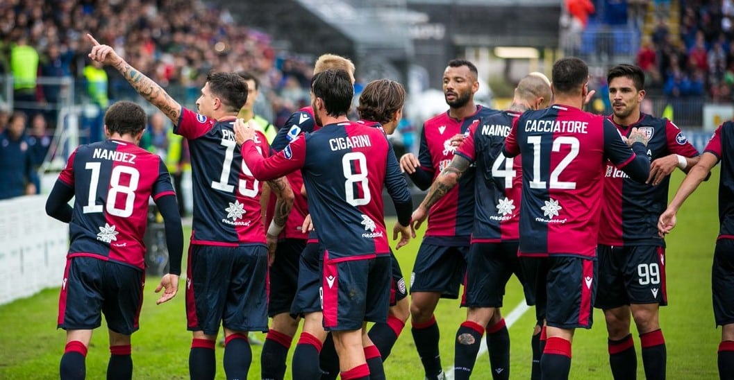 Inspirado por Nainggolan, Cagliari faz cinco na Fiorentina e ressalta sua &oacute;tima fase na Serie A