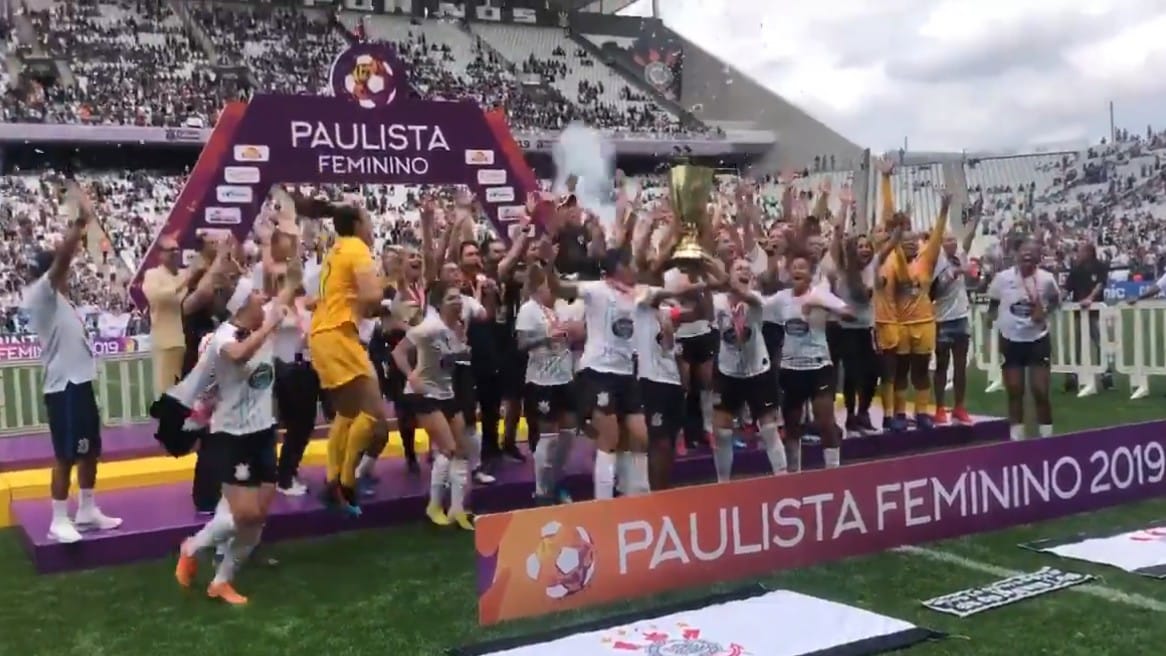 Para selar um ano memor&aacute;vel, um t&iacute;tulo in&eacute;dito: o Corinthians &eacute; campe&atilde;o paulista feminino