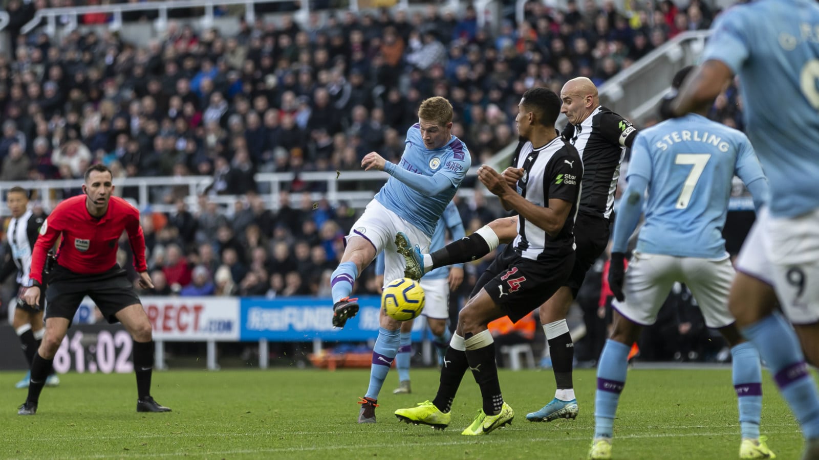 Mesmo o chute m&aacute;gico de De Bruyne n&atilde;o impediu que o City se distanciasse ainda mais da briga pelo t&iacute;tulo