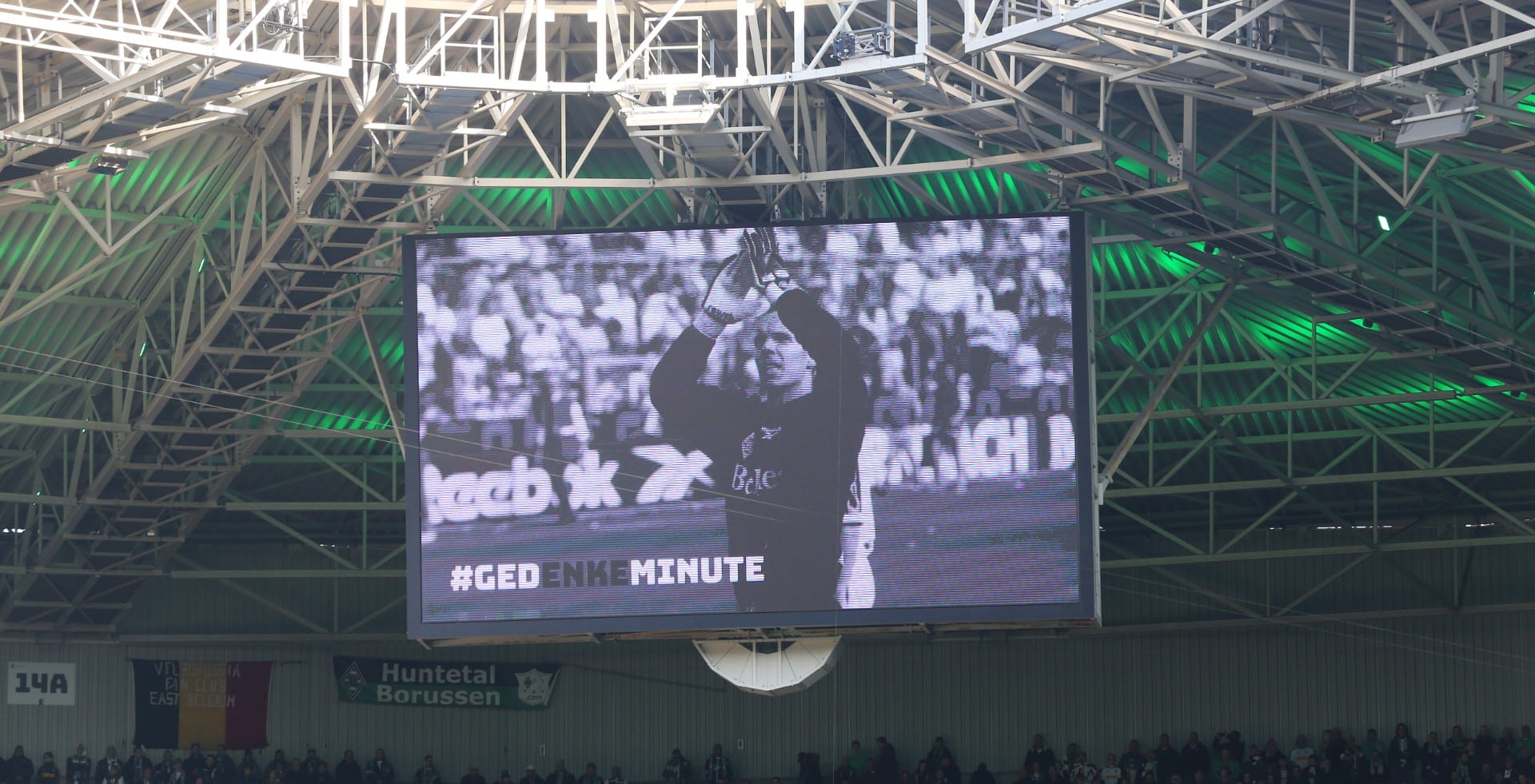 Os dez anos sem Robert Enke e a luta pela sa&uacute;de mental que prevalece atrav&eacute;s da funda&ccedil;&atilde;o criada por sua esposa