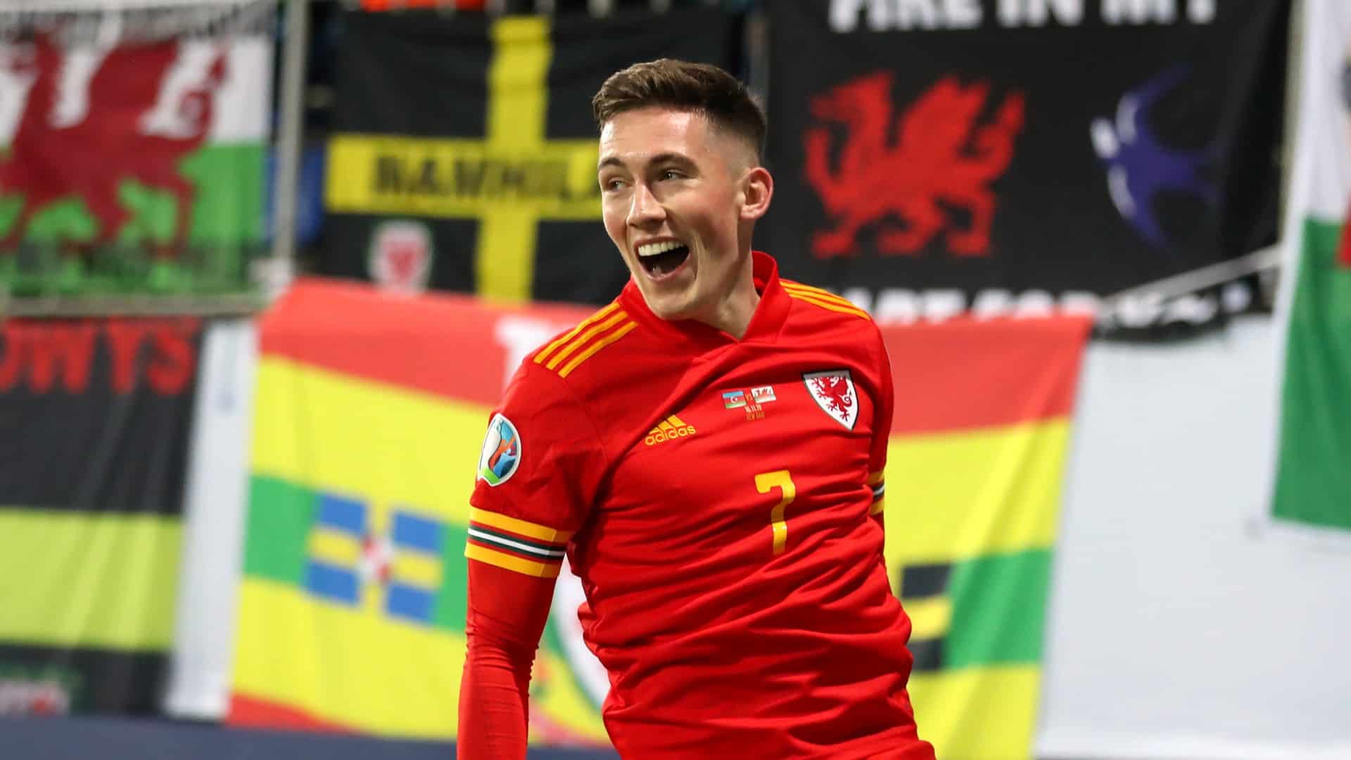 Harry Wilson fez um gol e deu uma assist&ecirc;ncia em vit&oacute;ria crucial de Gales