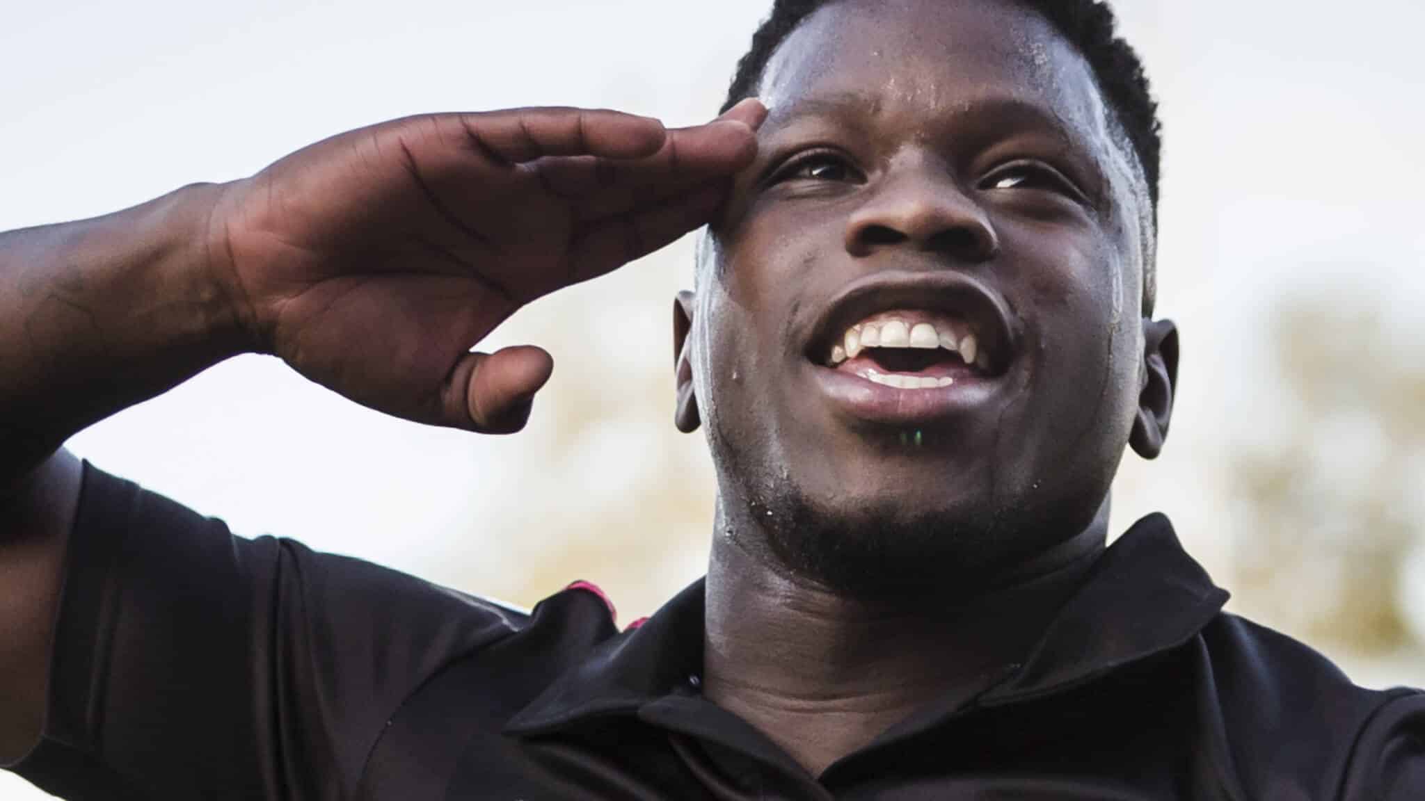 Com um gol do sobrinho de Hasselbaink, Suriname faz hist&oacute;ria e disputar&aacute; a Copa Ouro pela primeira vez