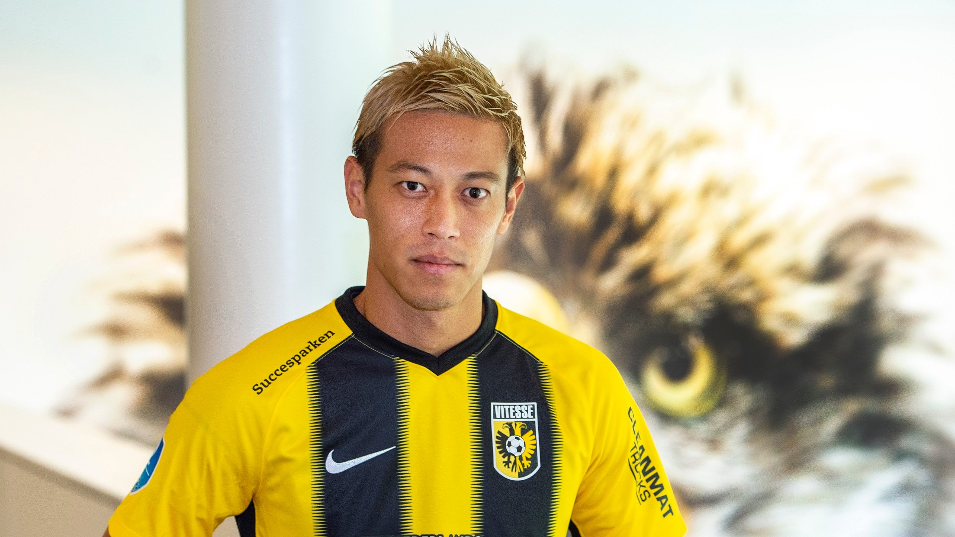 Aos 33 anos, Honda est&aacute; de volta &agrave; Holanda: acertou com o Vitesse at&eacute; o fim da temporada