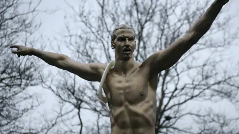 Torcida do Malm&ouml; descontou a raiva de ver Ibrahimovic comprando a&ccedil;&otilde;es de outro clube em sua est&aacute;tua