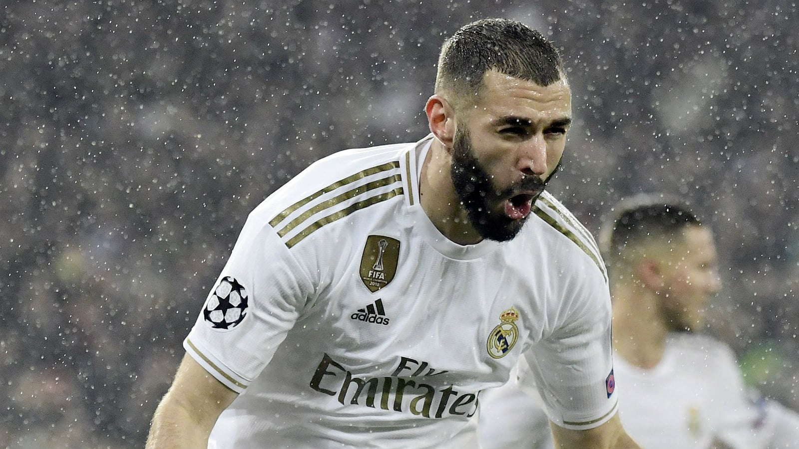 Beirando os 32 anos, Benzema vive seu auge t&eacute;cnico em um Real Madrid em reconstru&ccedil;&atilde;o