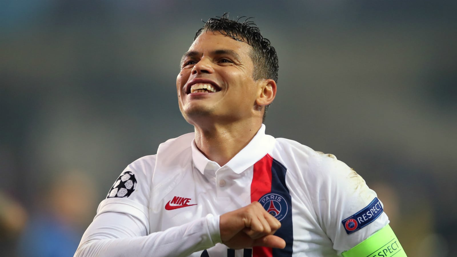 Capello exalta o veterano Thiago Silva: &ldquo;Pode jogar por dois anos na Serie A com um cigarro na boca&rdquo;