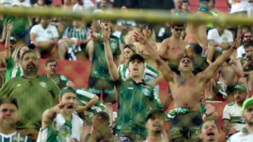 Volta do Coritiba à Série A é, acima de tudo, o triunfo do amor de uma torcida por seu clube