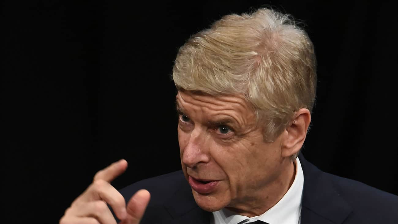 Wenger insiste em ideia para o impedimento e prop&otilde;e novas mudan&ccedil;as ousadas nas regras de lateral e escanteio