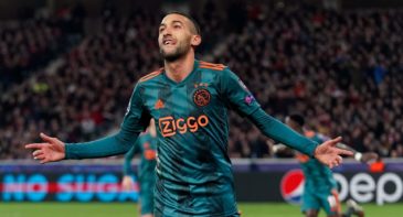 Ziyech teve uma atuação de gala contra o Lille e deixou o Ajax a um ponto da classificação