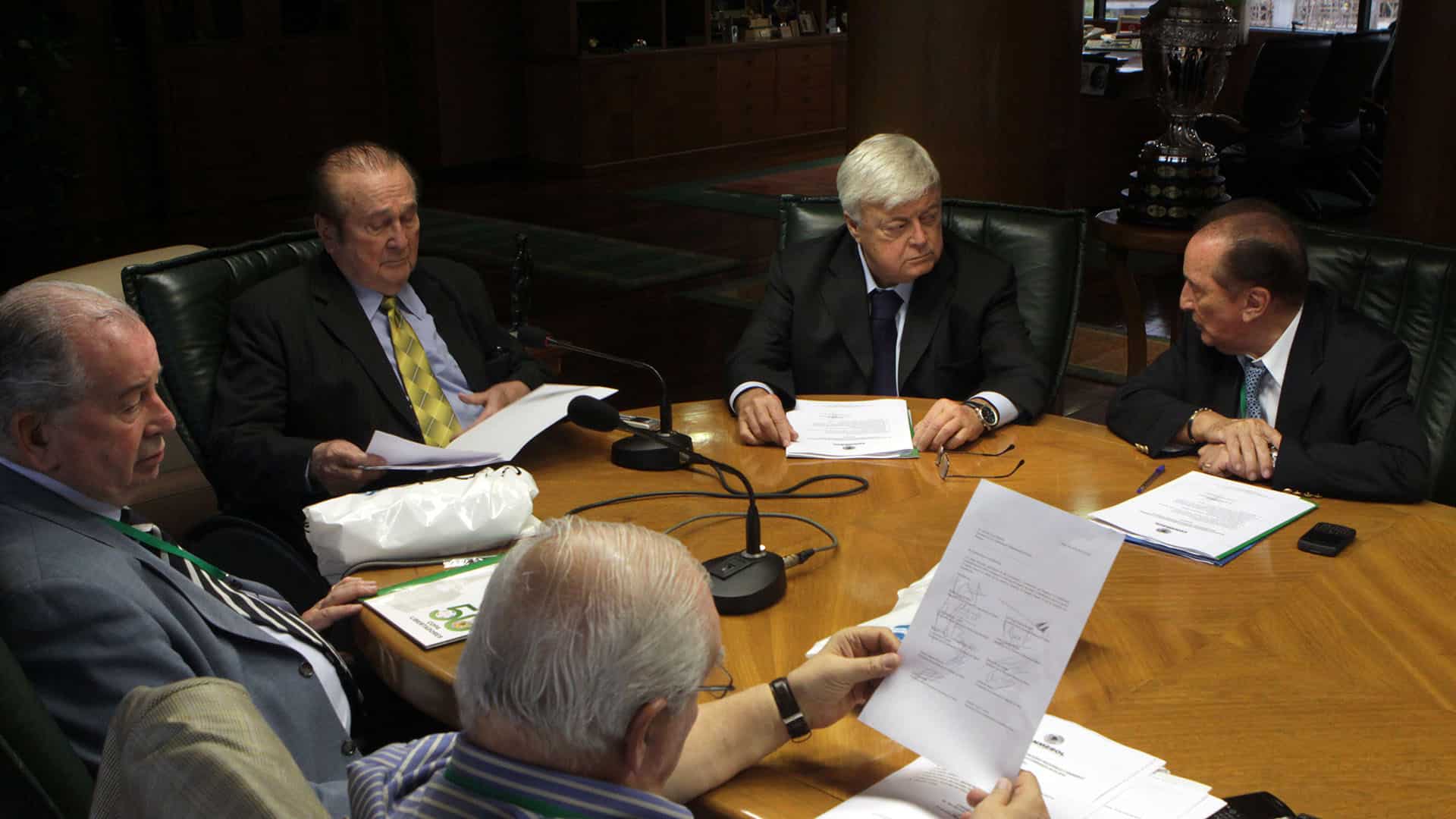 Documento da Fifa admite que Ricardo Teixeira, Nicolás Leoz e Julio Grondona receberam propina para votar no Catar 2022