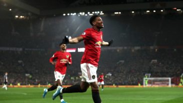 Newcastle facilita, Rashford e Martial não perdoam e Manchester United goleia