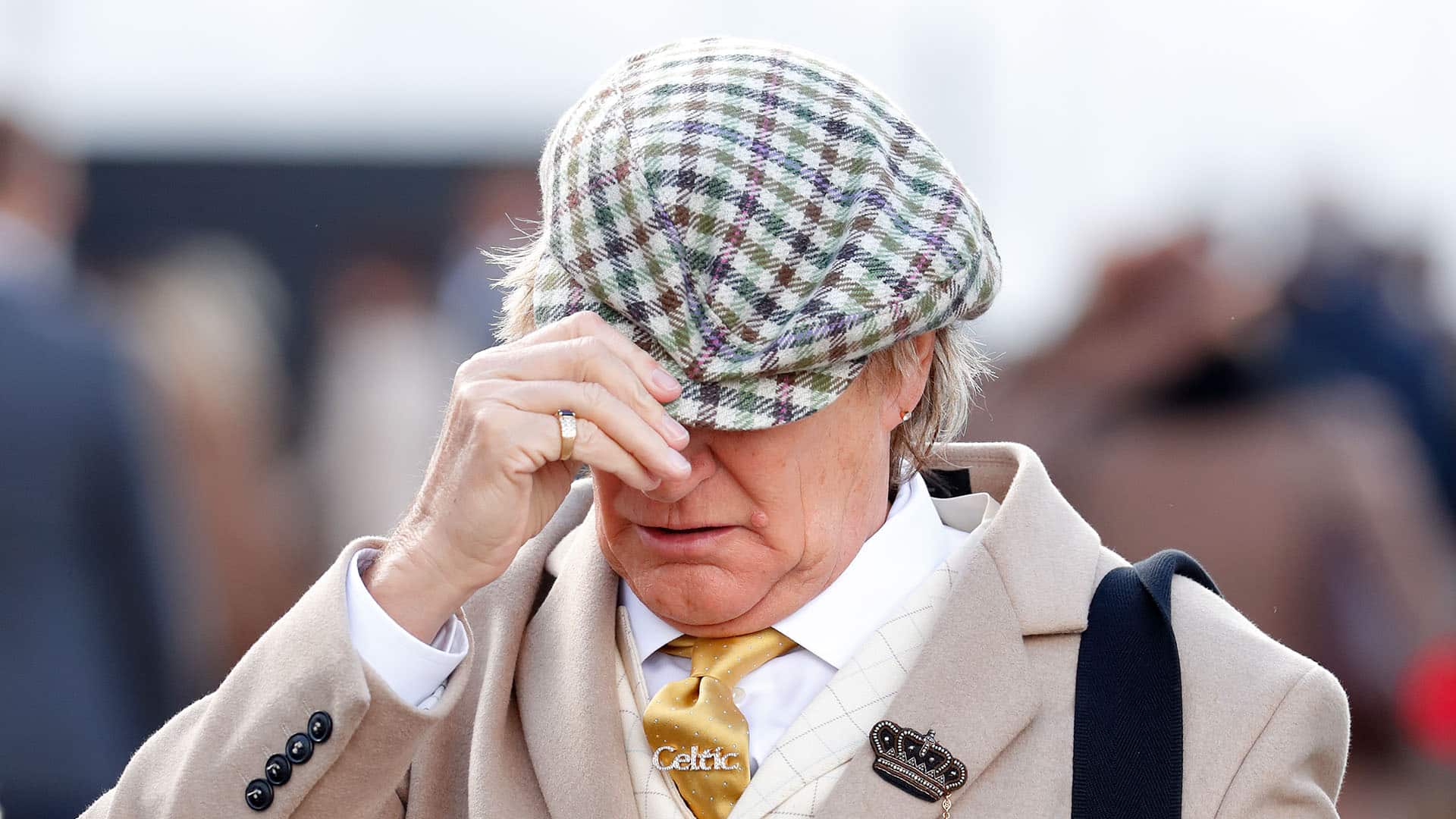 Organizada do Celtic detona Rod Stewart por parabenizar vit&oacute;ria de Boris Johnson nas elei&ccedil;&otilde;es brit&acirc;nicas