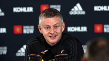 Mesmo feliz com seus atacantes, Solskjaer cobra: “Se você acha que tem um direito divino a jogar, está no lugar errado”
